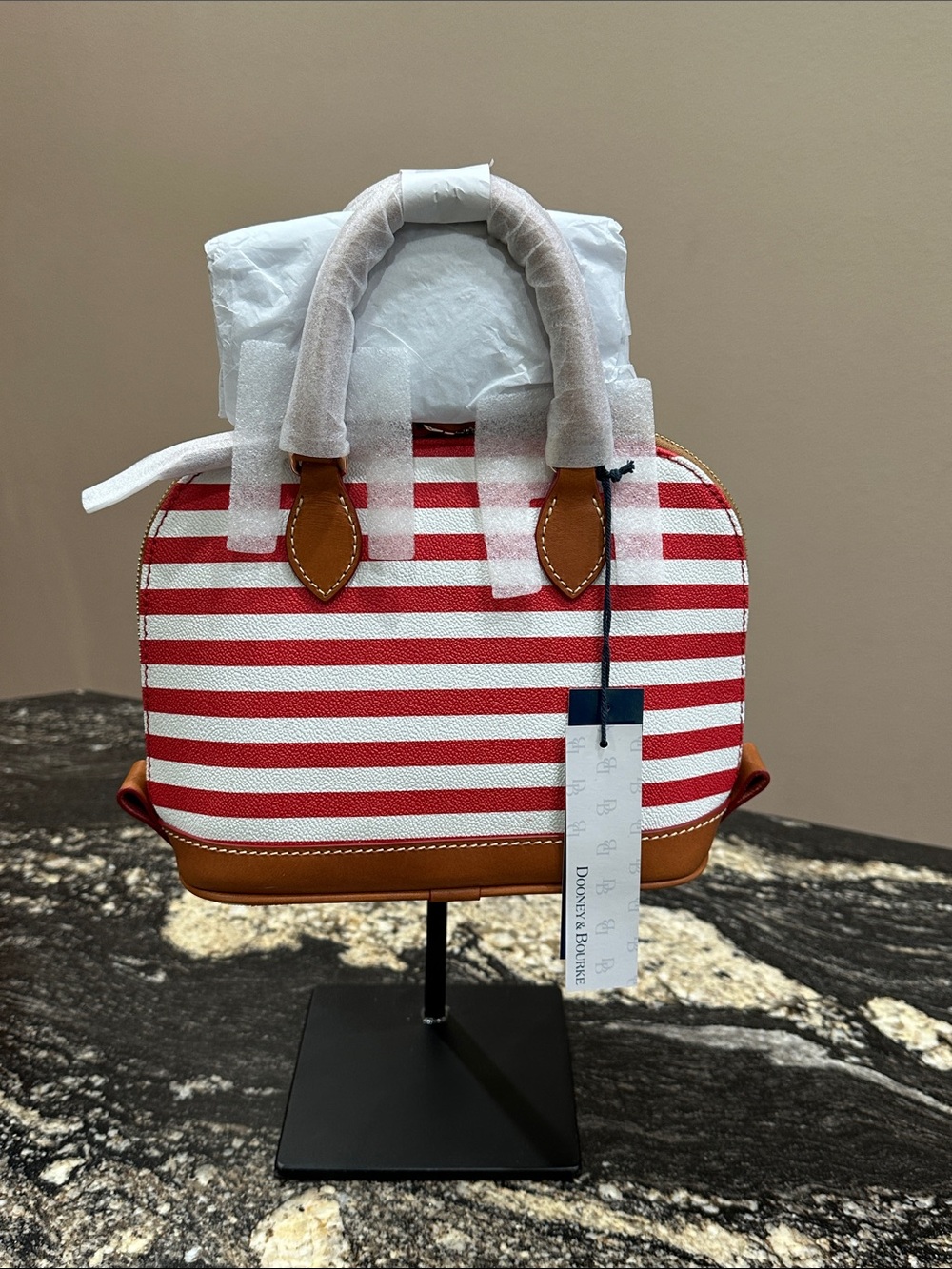 NWT♥️🤍Dooney & Bourke Bitsy - Picture 2 of 11